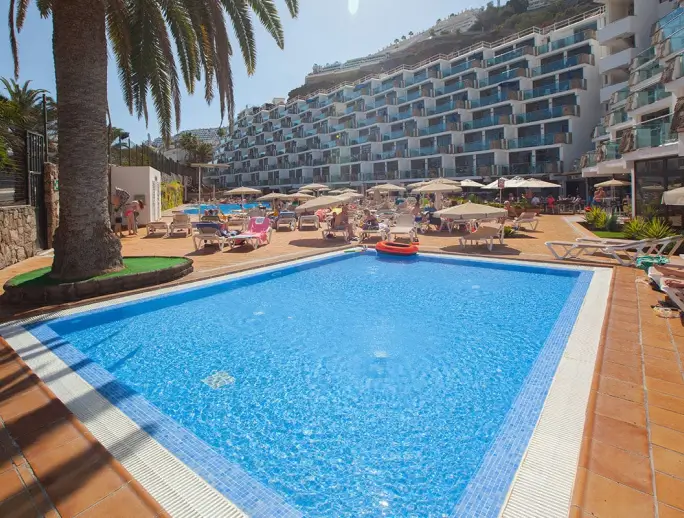 Revoli Playa Apartments