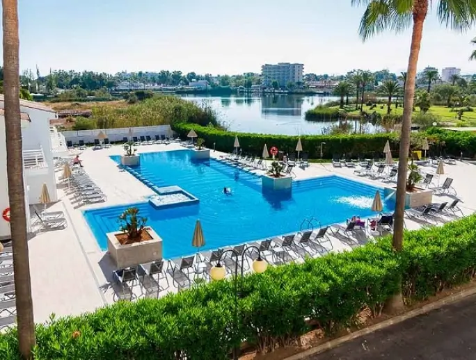 Eix Lagotel Holiday Resort